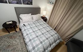 Cozy Escape In The City